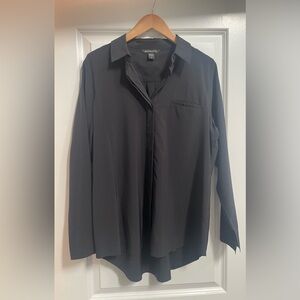 Athleta Black Button-Up Non-Wrinkle Shirt - Medium